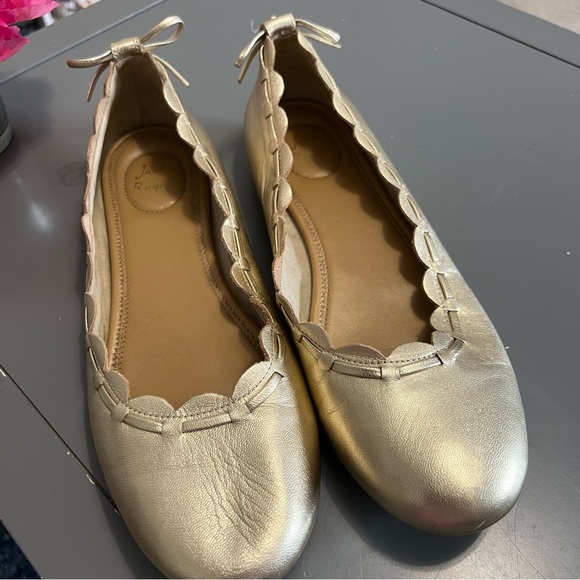 Jack Rogers Lucie Gold Metallic Leather Scalloped Ballet Flats with Bow Details - Picture 2 of 9